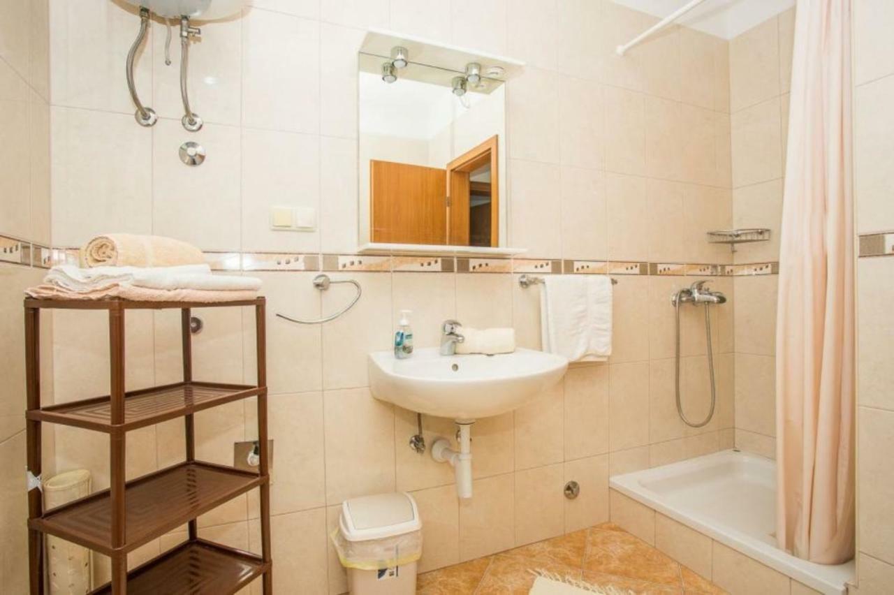 Apartments Macolic Раб Экстерьер фото
