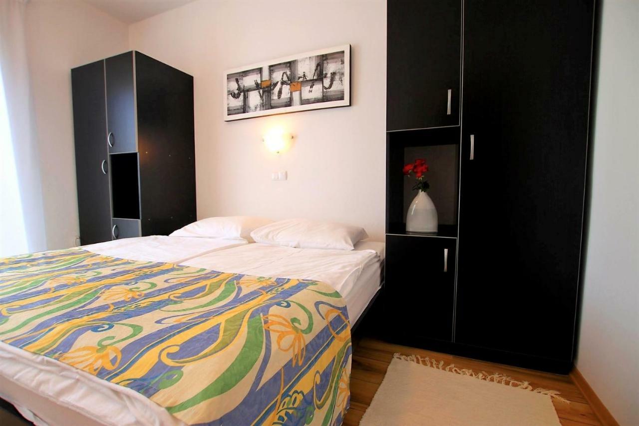 Apartments Macolic Раб Экстерьер фото